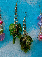 Load image into Gallery viewer, š Golden Leaf Cascade Earrings