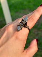 Load image into Gallery viewer, ⚫ Midnight Silver Hematite Coated Quartz Power Ring (Size 8)