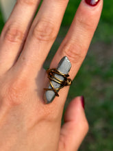 Load image into Gallery viewer, ⚫ Midnight Silver Hematite Coated Quartz Power Ring (Size 8)
