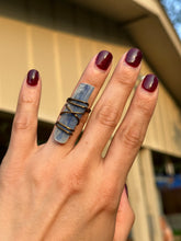 Load image into Gallery viewer, 🔵 Deep Indigo Kyanite Minimal Ring (Size 4.5)
