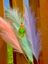 Load image into Gallery viewer, 👽💚 Aurora Green Alien Pendant Necklace
