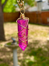 Load image into Gallery viewer, Velvet Vortex – Magenta Celestial Prism Aura Quartz Necklace
