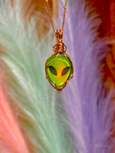 Load image into Gallery viewer, 👽💚 Aurora Green Alien Pendant Necklace
